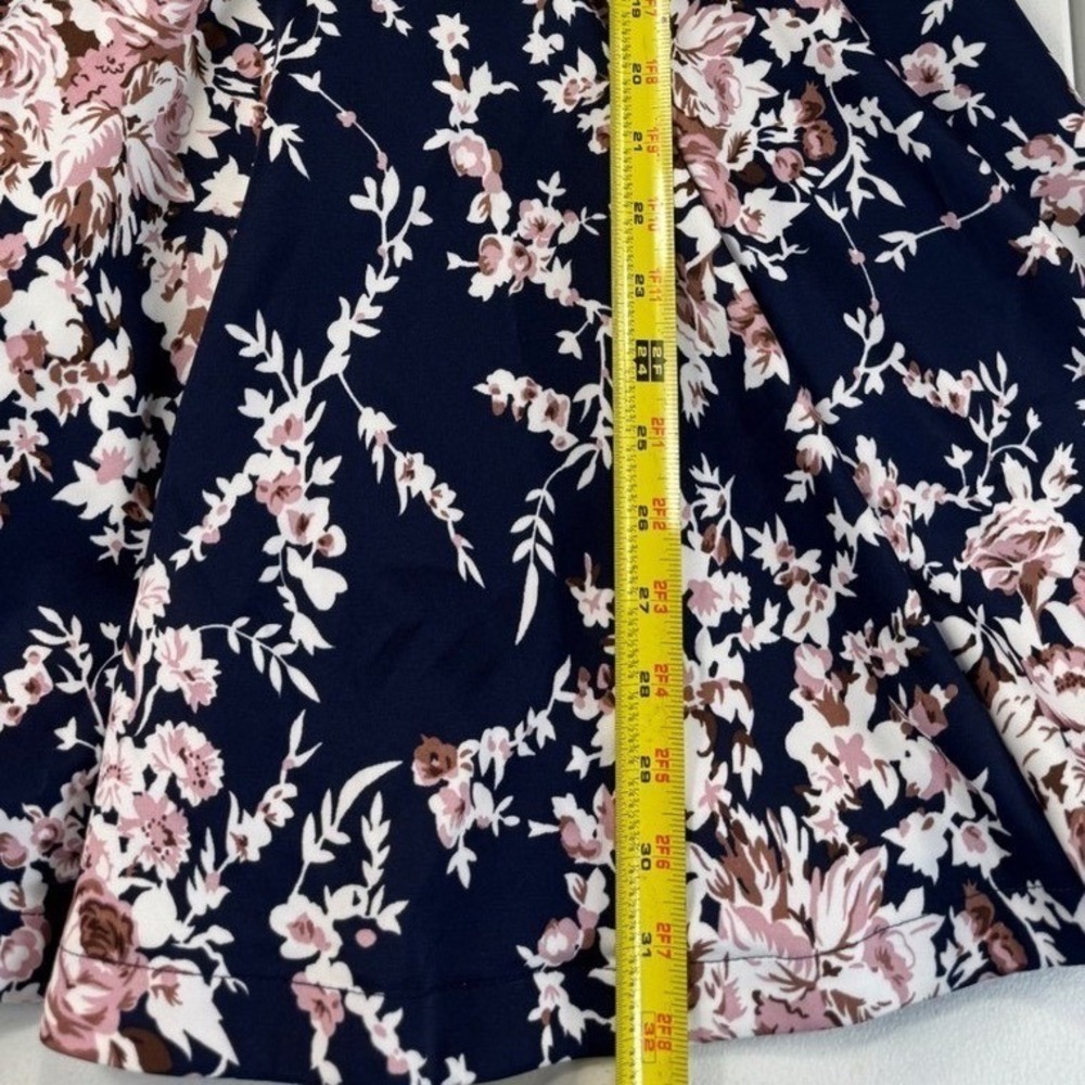 B. Darlin Navy Floral Halter Skater Dress Crochet Trim I56FJ478 Size 7/8 - Picture 7 of 9